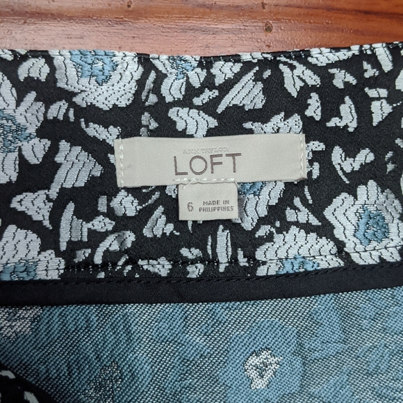 Floral Skirt by Loft - Picture 2 of 6
